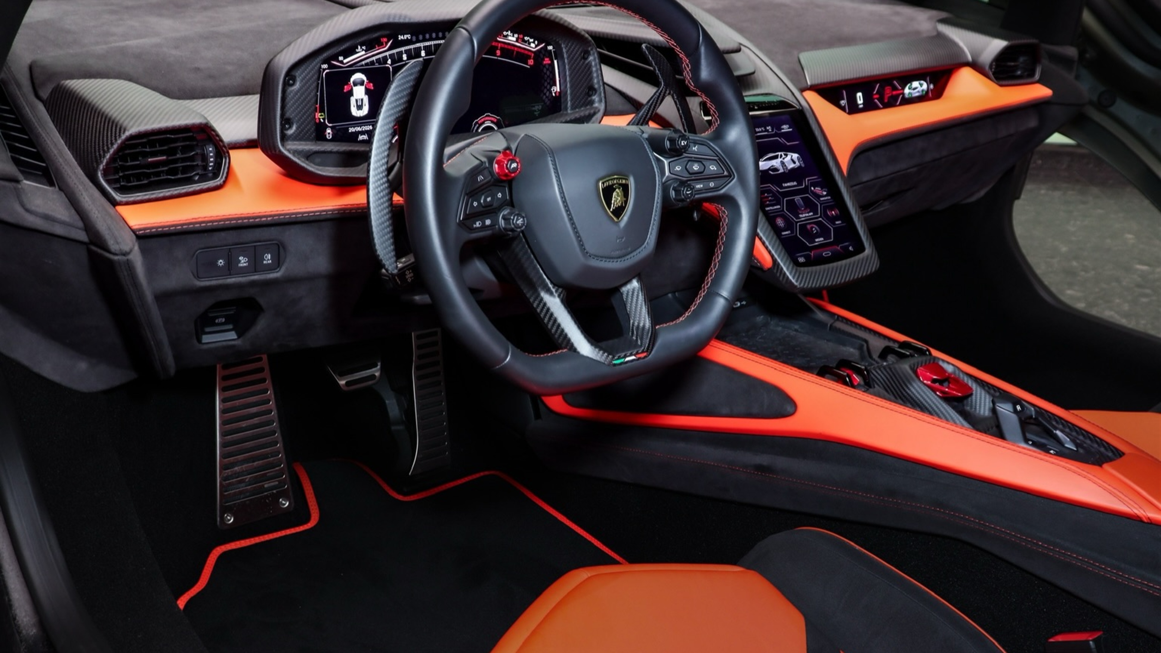 Lamborghini Revuelto